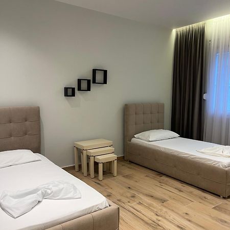 Leonard'S Apartment Дуррес Экстерьер фото